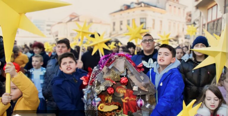 Голема Бадникова поворка во Битола: Младите гласници за најубавата вест – Христовото раѓање, Божиќ