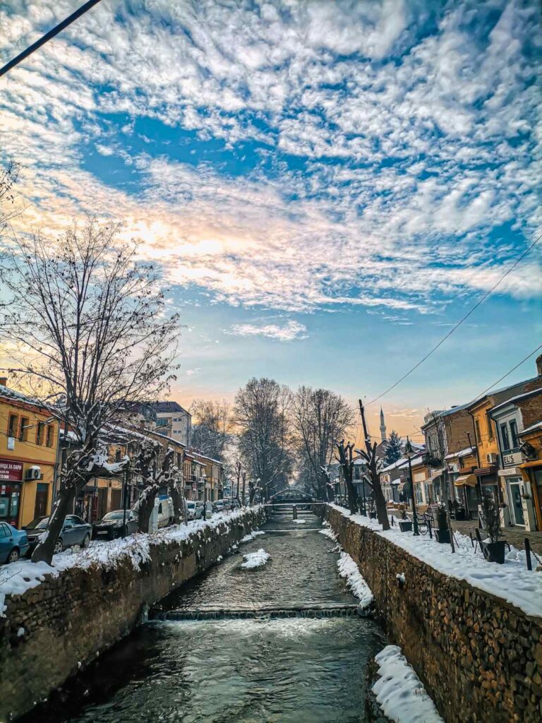 Временска прогноза во градот Битола, дневната ќе биде од +3 до +5°C со Кратки дождови