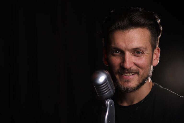 ,,Не признавај” новата песна од Никола Зацески која ќе ви го освои срцето (Видео)
